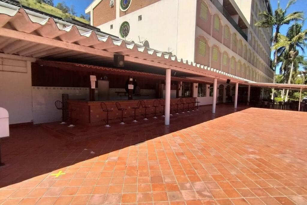 Lindo Flat Em Aguas De Lindoia Águas de Lindóia Eksteriør billede